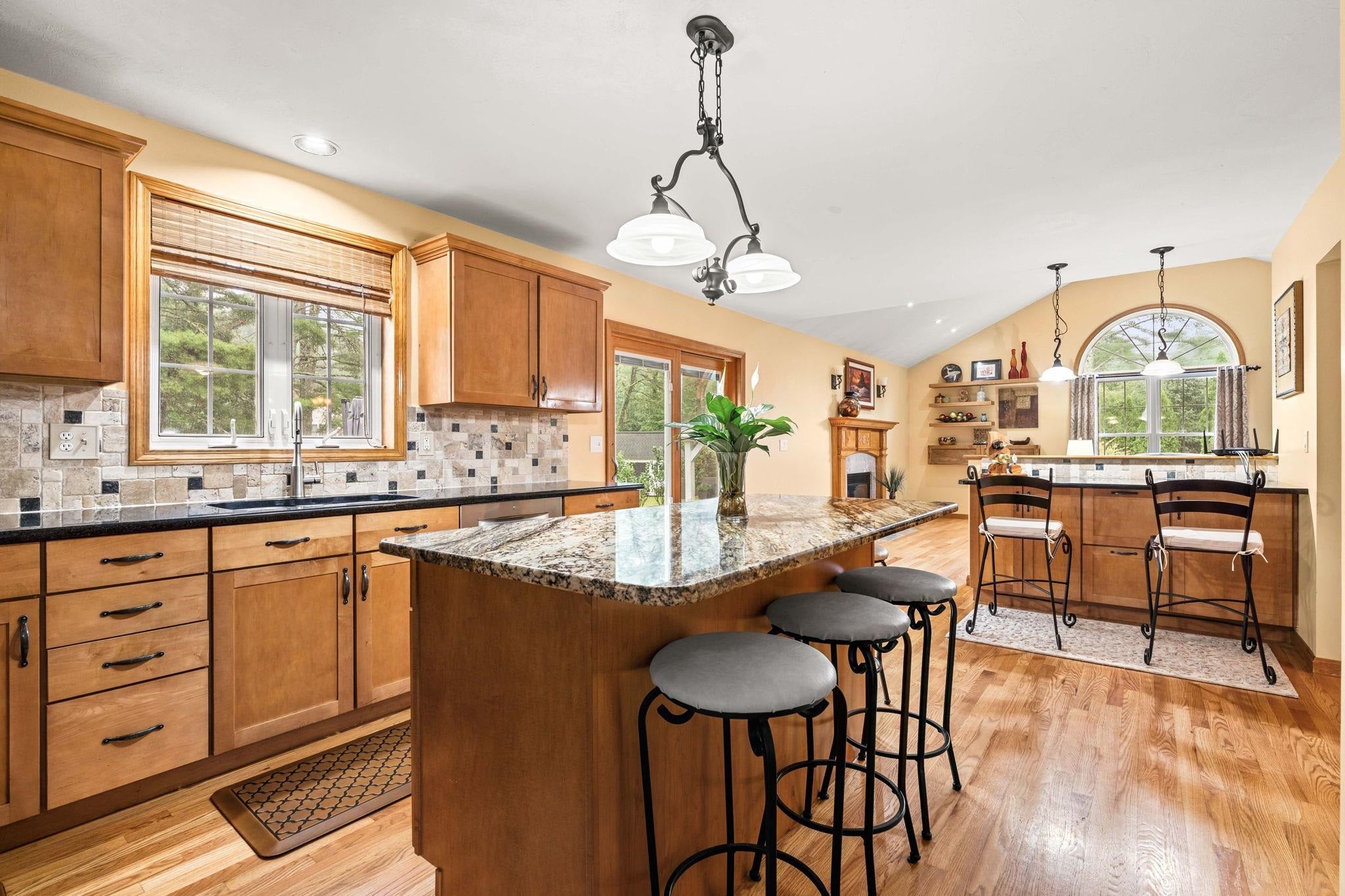 52 Oak Hill Road