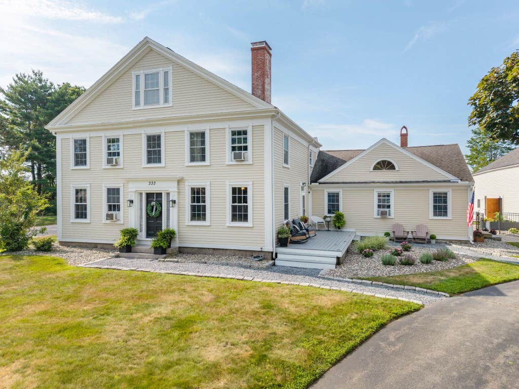Photo of 333 Winnacunnet Road, Hampton, NH 03842 (MLS # 5104170)