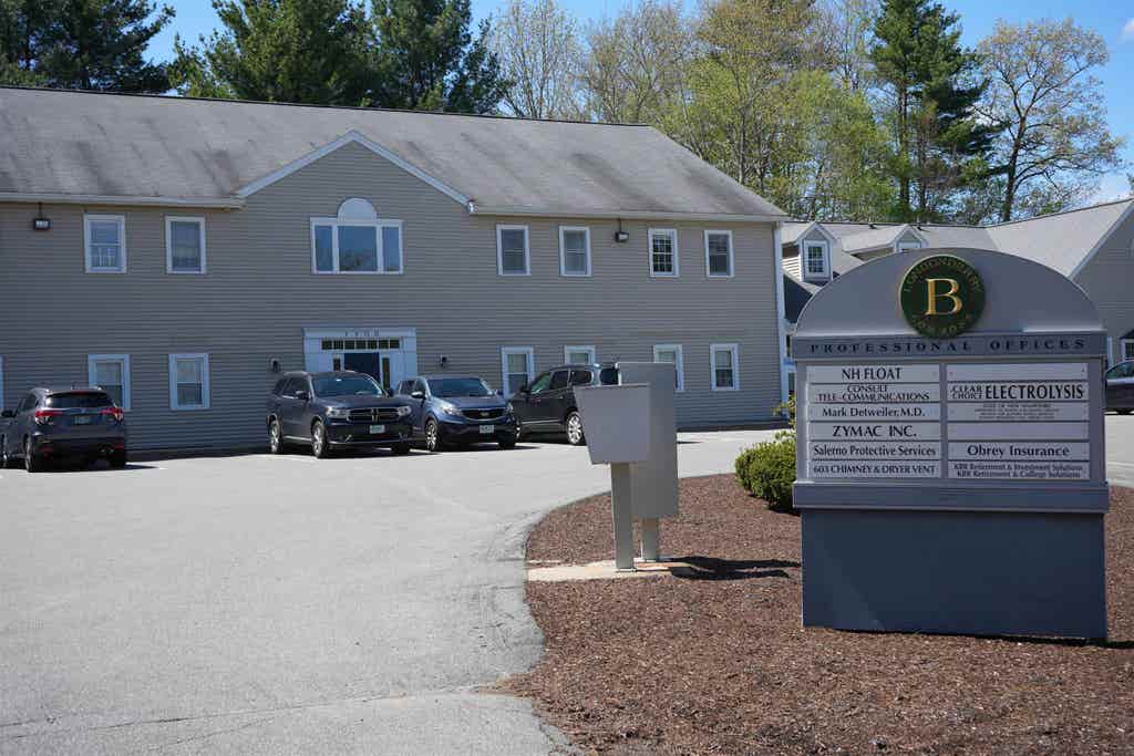 Photo of 1 Commons Drive #13B, Londonderry, NH 03053 (MLS # 5087853)