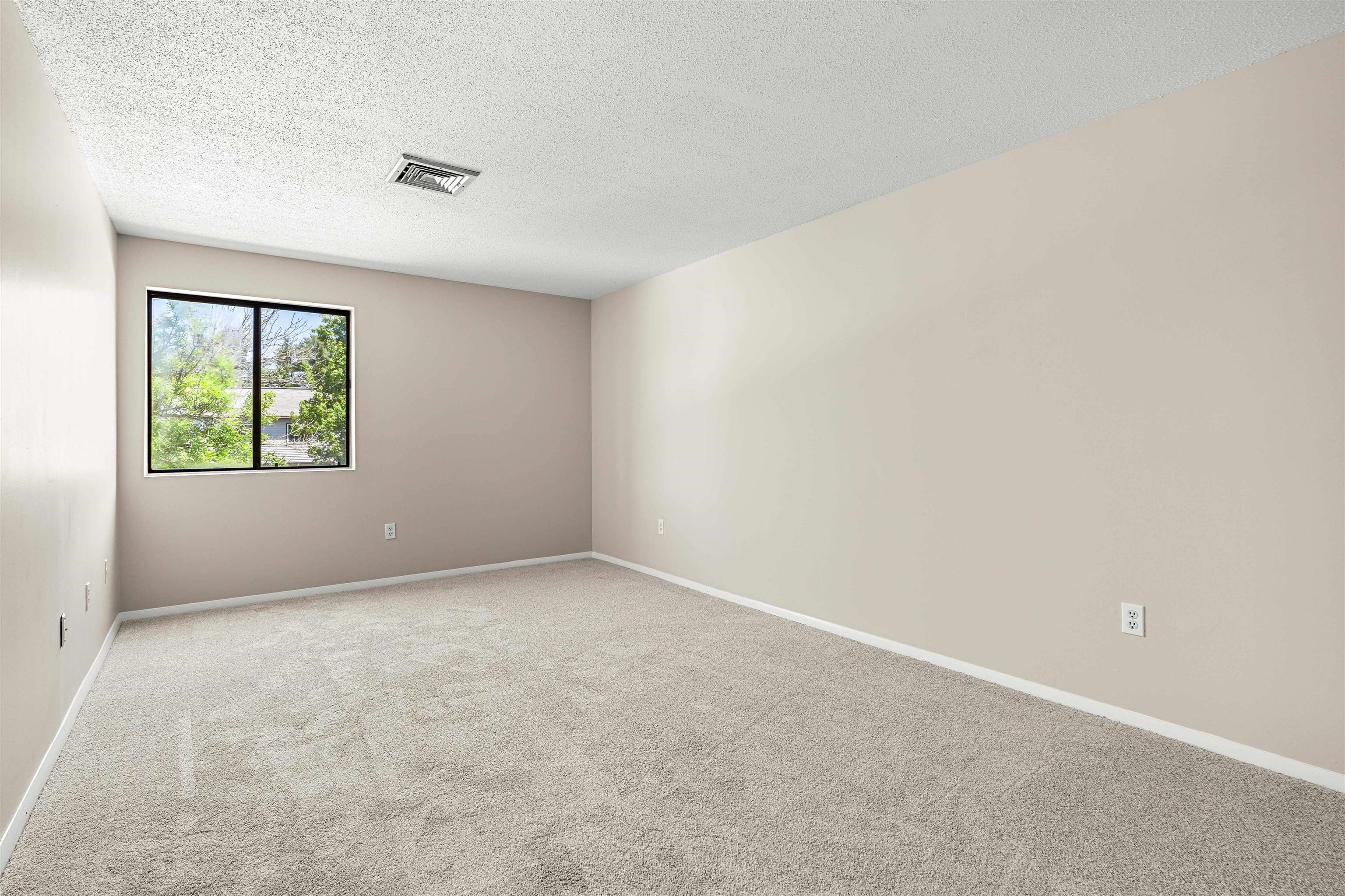 15 Blackstone Drive 1523