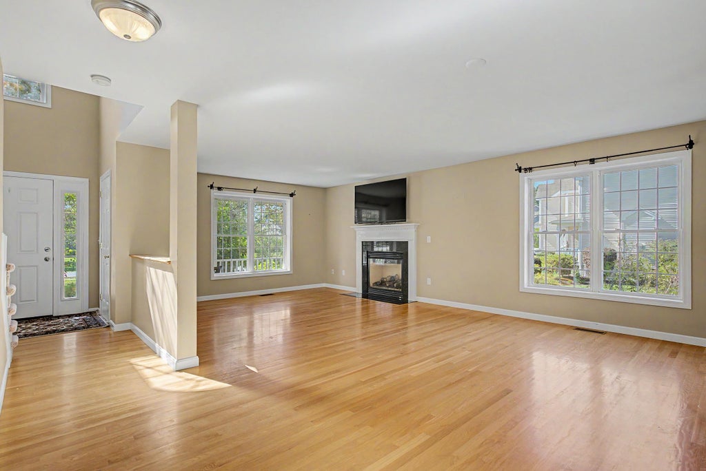 Photo of 8 Pineo Farms Road, Seabrook, NH 03874 (MLS # 5110208)