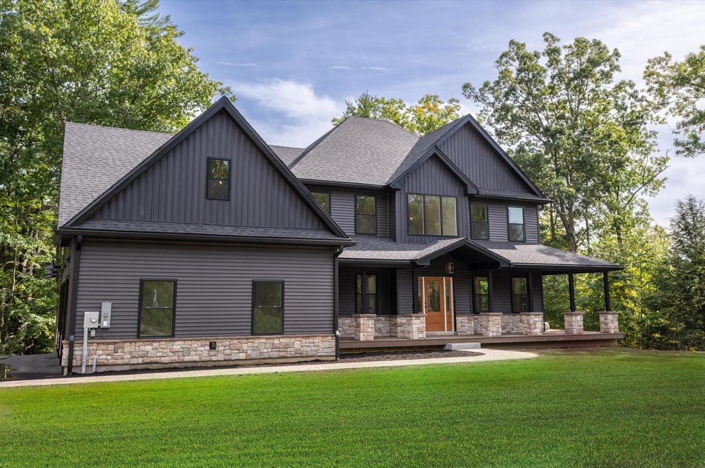 Photo of 17435 Boiling Kettle Way, Bedford, NH 03110 (MLS # 5114049)