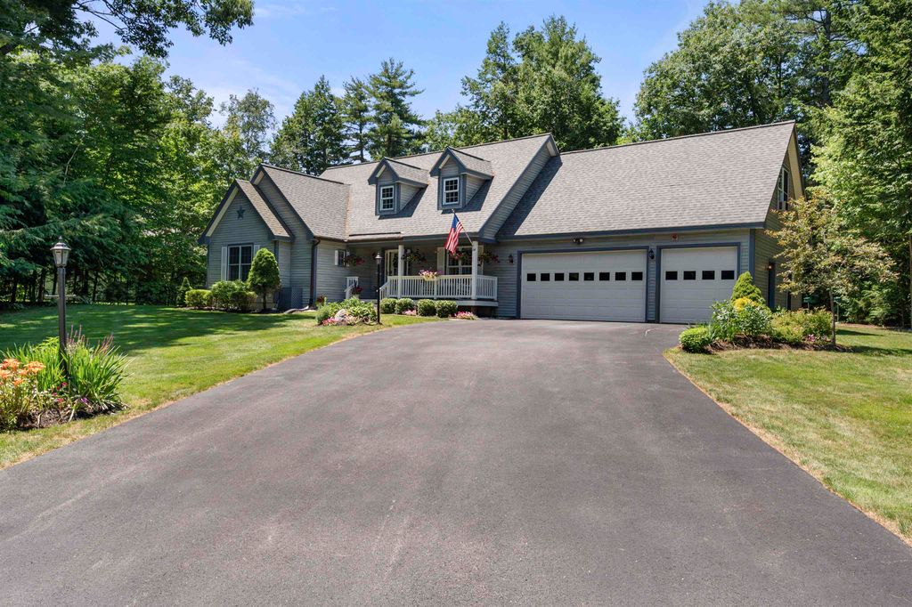 Photo of 64 Long Bay Drive, Laconia, NH 03246 (MLS # 5090505)