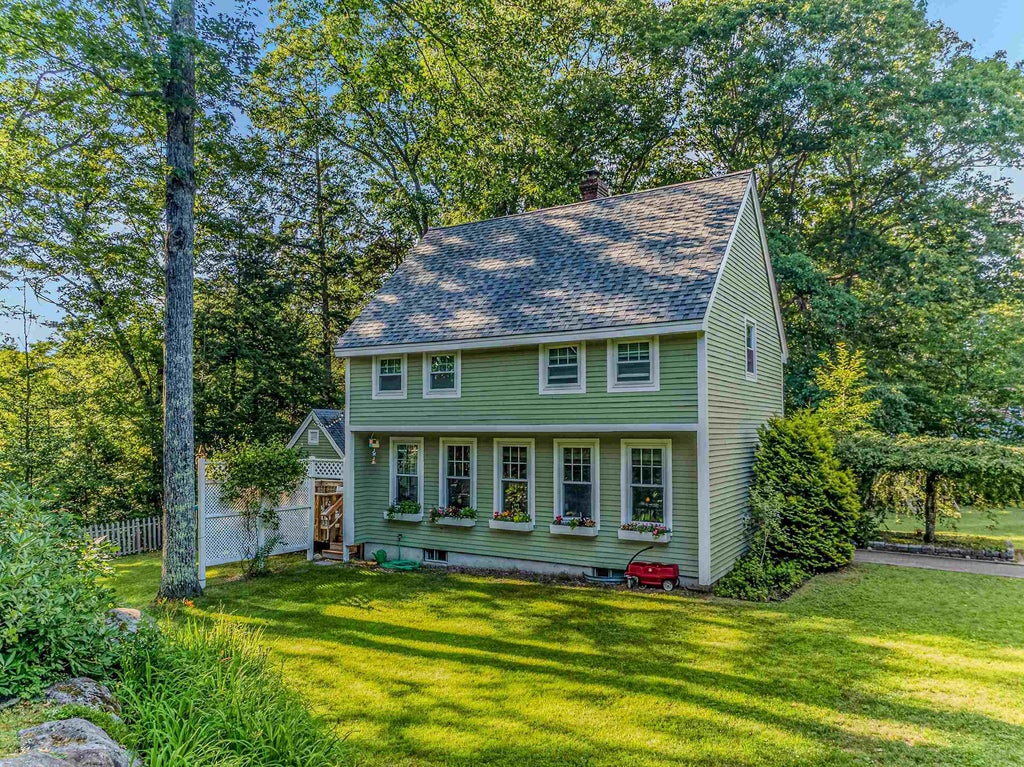 Photo of 14 Bluff Road, Campton, NH 03223 (MLS # 5102241)
