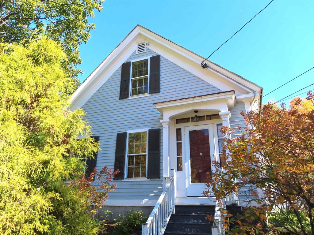 Photo of 46 South Lincoln Street, Keene, NH 03431 (MLS # 5112335)