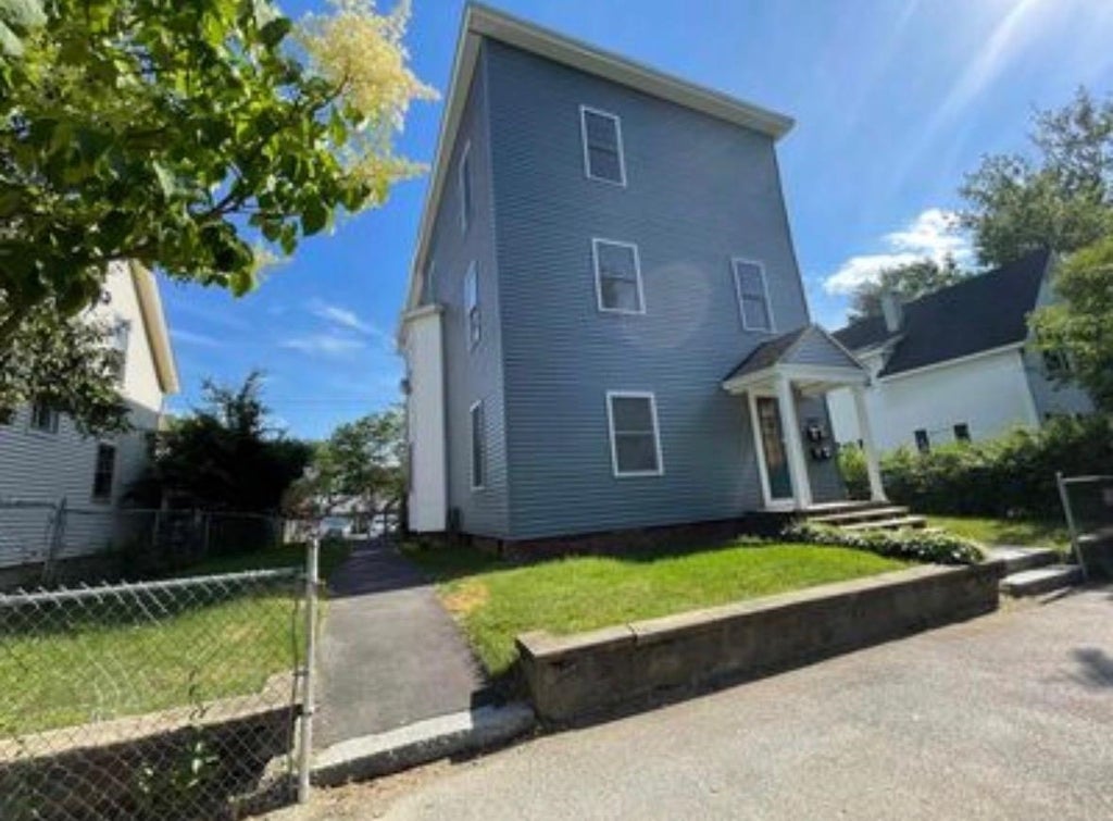 Photo of 323 Spruce Street, Manchester, NH 03103 (MLS # 5112007)