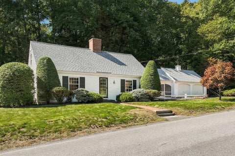 Photo of 15 Pleasant View Avenue, Concord, NH 03301 (MLS # 5111795)