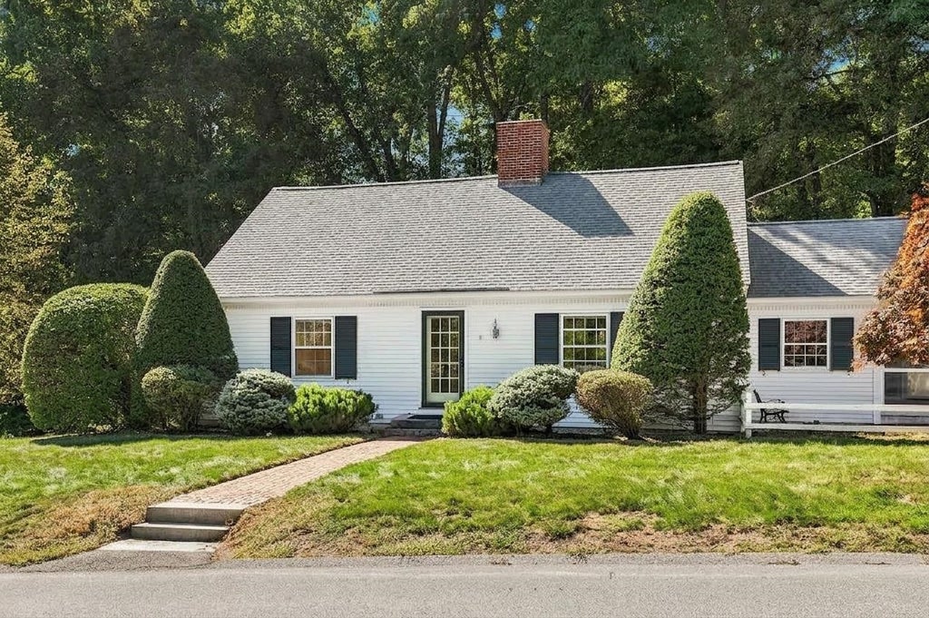 Photo of 15 Pleasant View Avenue, Concord, NH 03301 (MLS # 5111795)