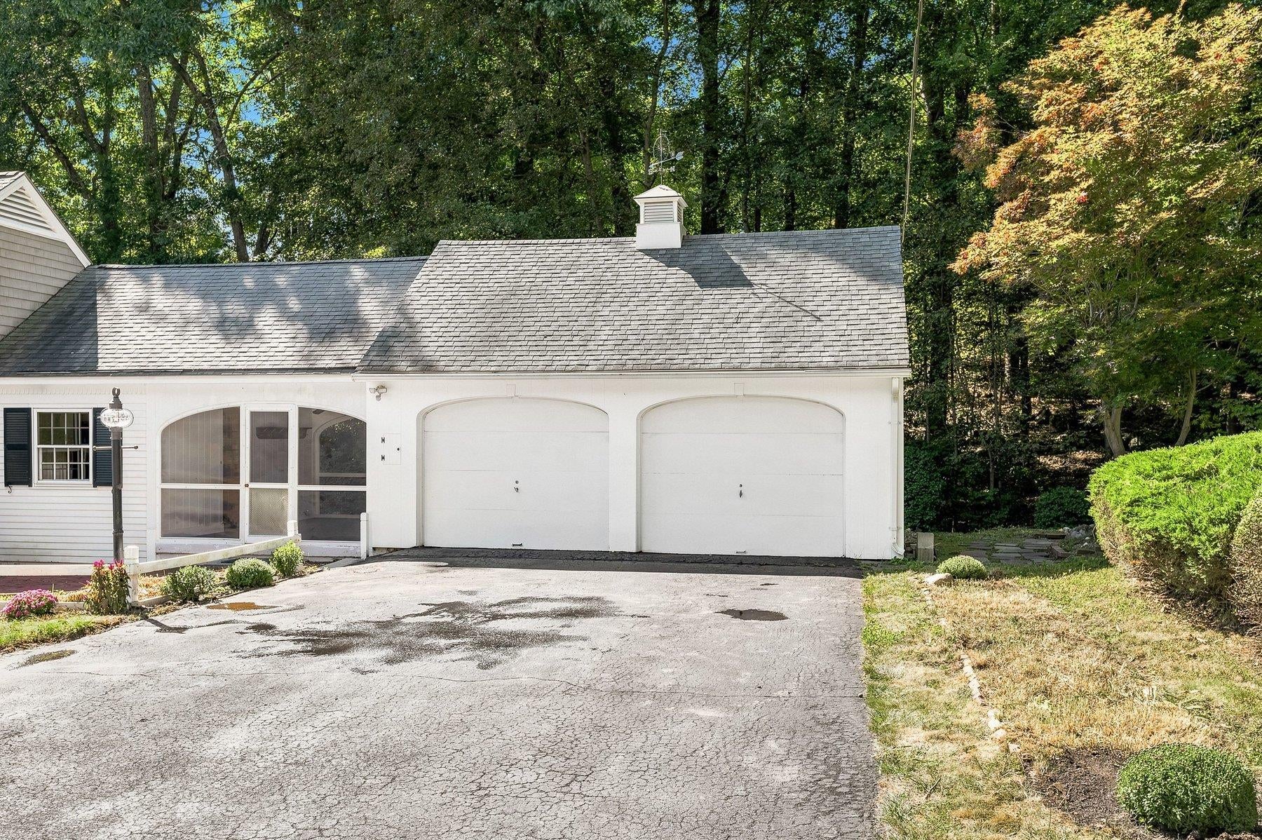 15 Pleasant View Avenue
