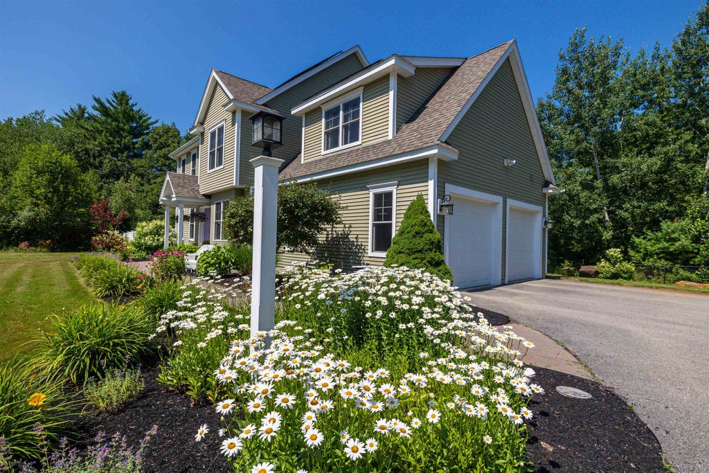 Photo of 7 Limerick Drive, Chichester, NH 03258 (MLS # 5100574)