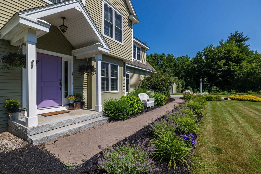 Photo of 7 Limerick Drive, Chichester, NH 03258 (MLS # 5100574)