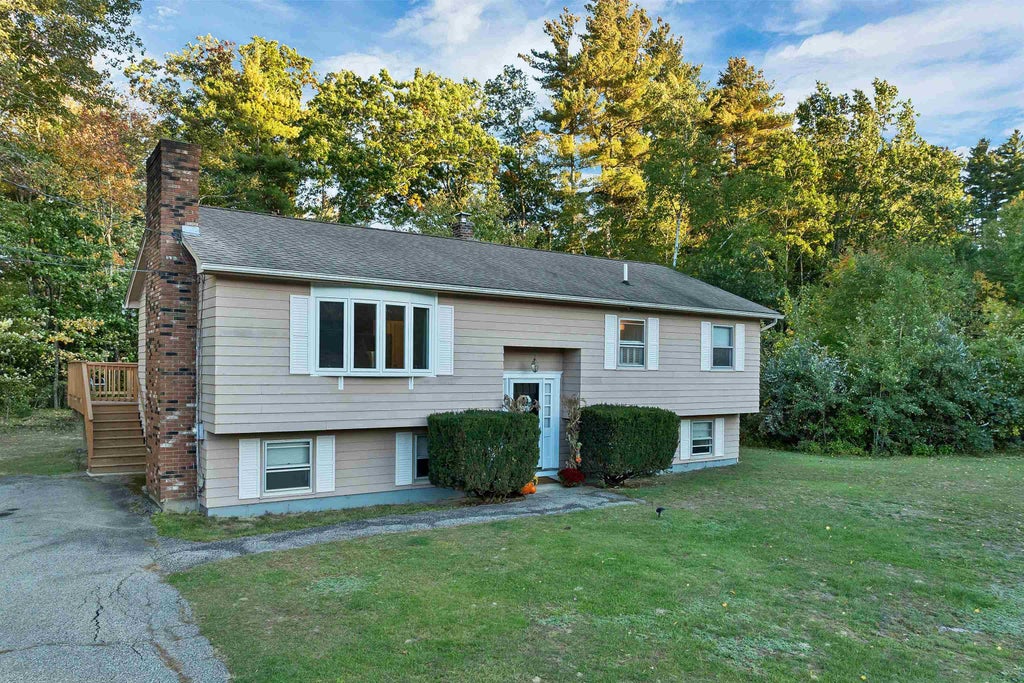 Photo of 66 Plummer Road, Bedford, NH 03110 (MLS # 5113306)