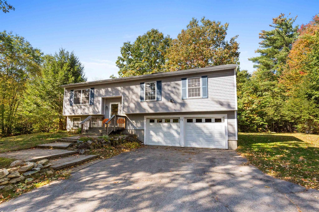 Photo of 71 Summit View Drive, Moultonborough, NH 03254 (MLS # 5113560)