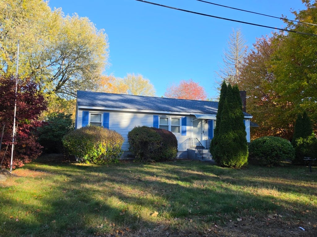 Photo of 1 Otterson Street, Hooksett, NH 03106 (MLS # 5115098)
