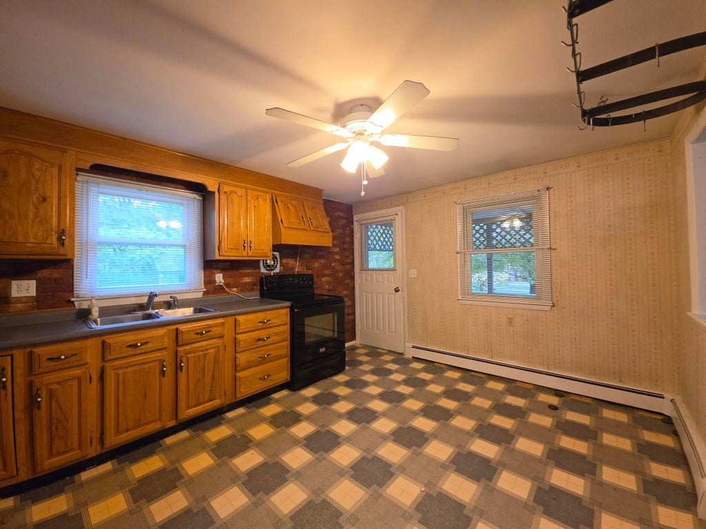 Photo of 1 Otterson Street, Hooksett, NH 03106 (MLS # 5115098)