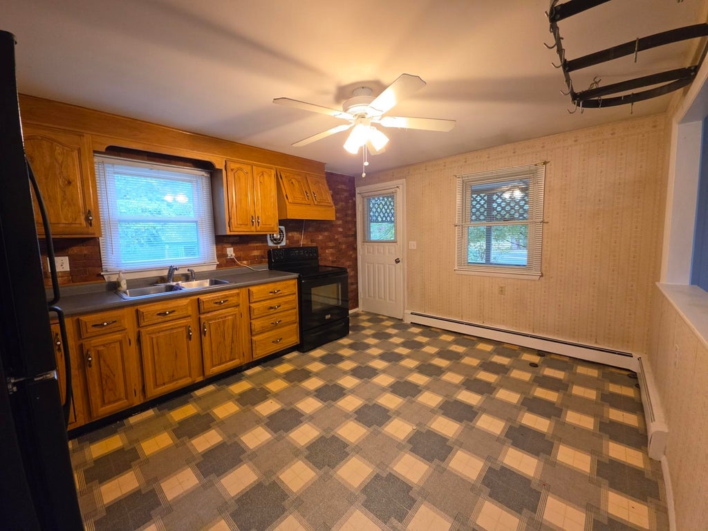 Photo of 1 Otterson Street, Hooksett, NH 03106 (MLS # 5115098)