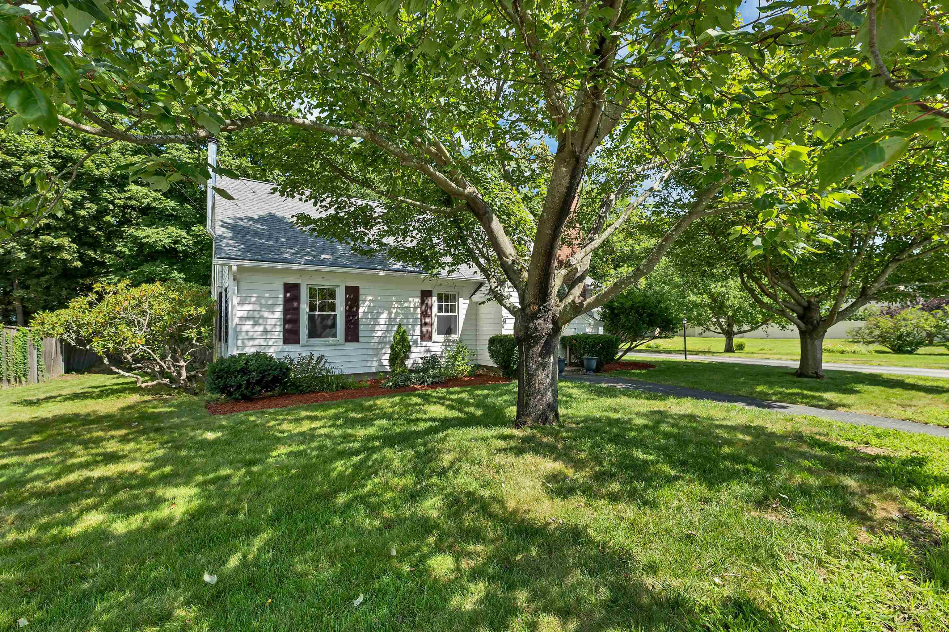 51 Platts Avenue