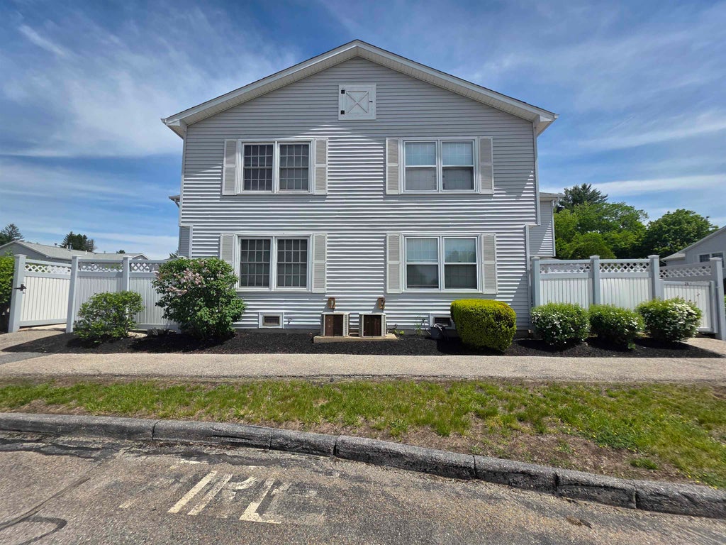 Photo of 25 Springfield Estates, Rochester, NH 03867 (MLS # 5091313)