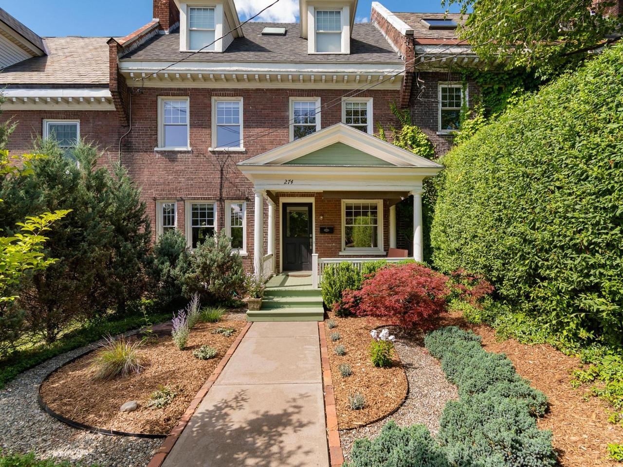 274 College Street