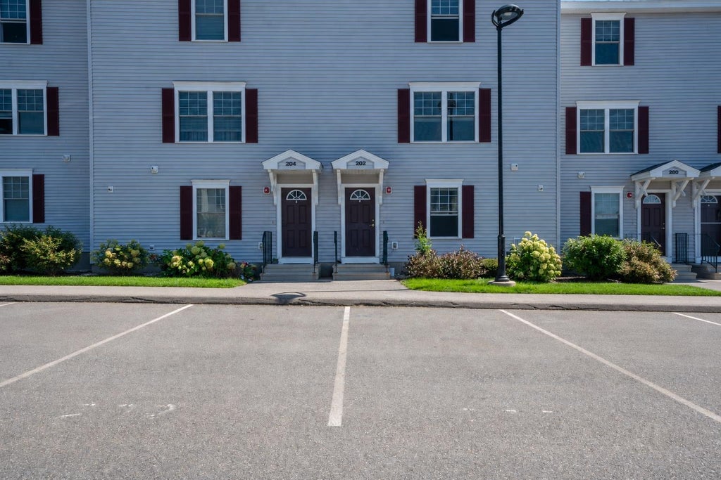 Photo of 202 Karatzas Avenue #202, Manchester, NH 01304 (MLS # 5109843)
