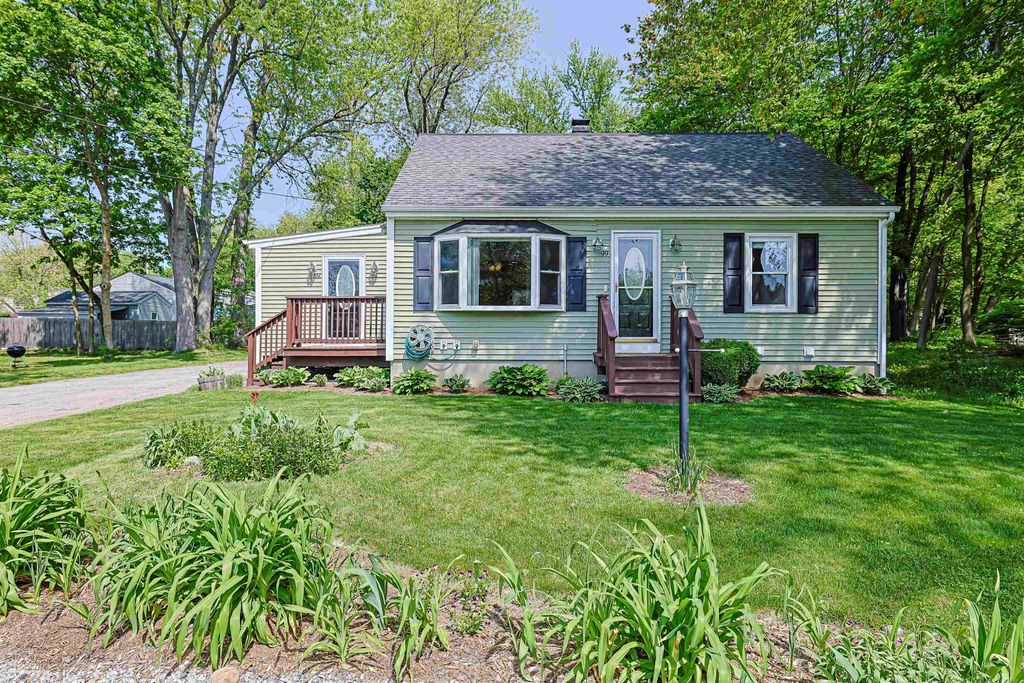Photo of 99 Knowlton Street, Manchester, NH 03103 (MLS # 5090110)