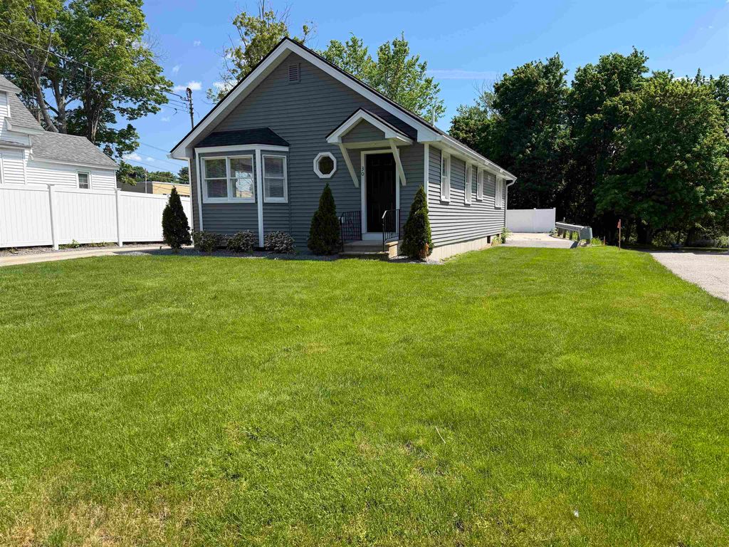 Photo of 30 Main Street, Salem, NH 03079 (MLS # 5076818)