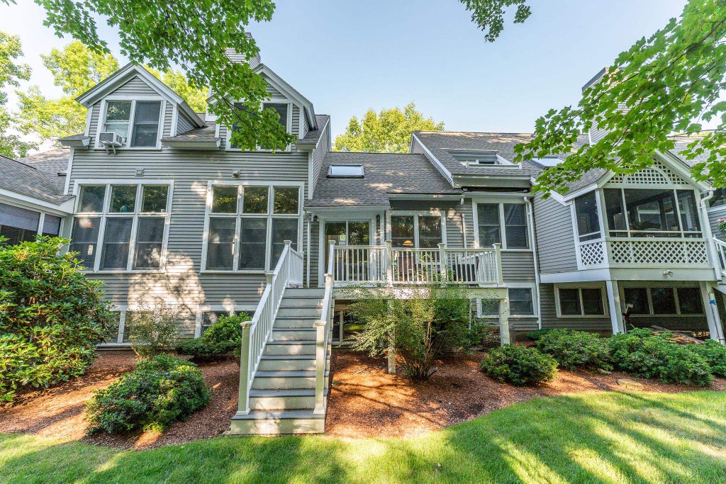Photo of 23 Goldfinch Lane, Nashua, NH 03062 (MLS # 5086118)