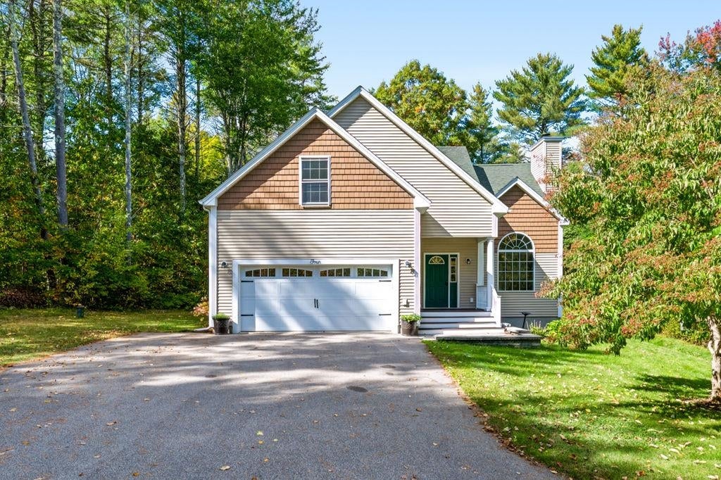 Photo of 4 Winding Brook Drive, Dover, NH 03820 (MLS # 5113212)
