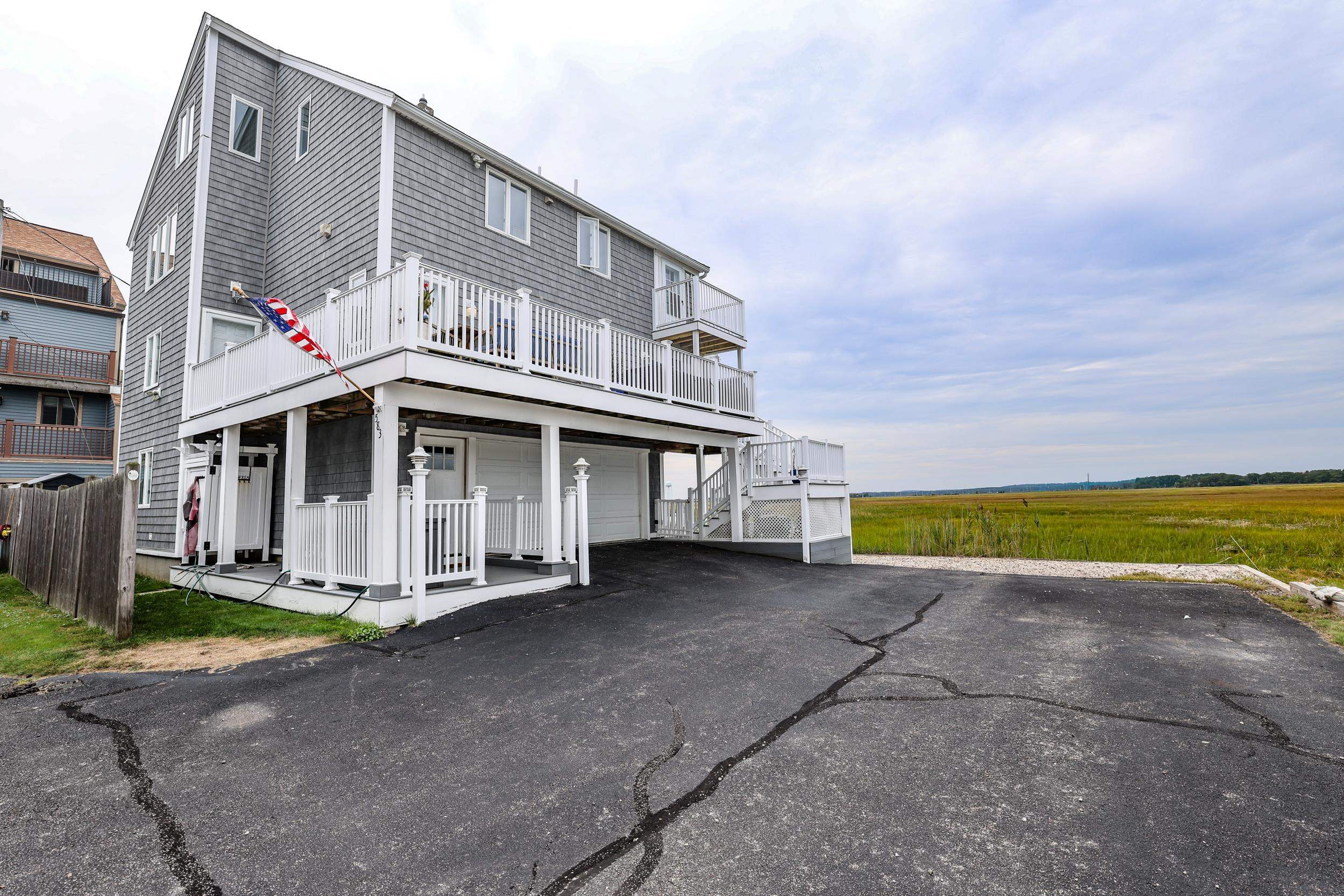 583 Ocean Boulevard