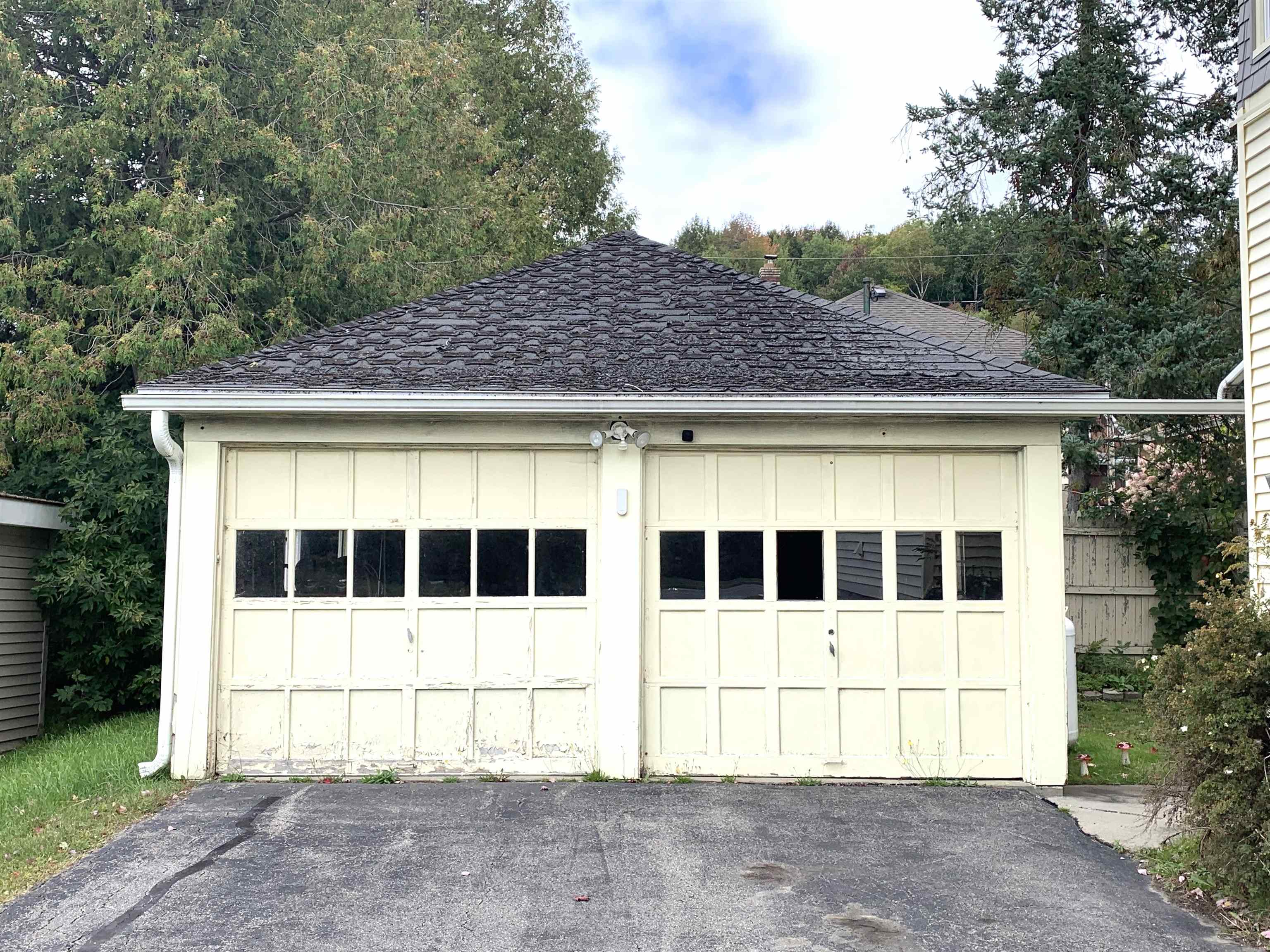 1619 Main Street