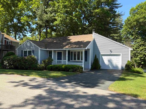 Photo of 10 Jamaica Lane, Nashua, NH 03063 (MLS # 5093163)