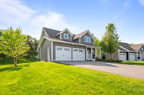 Photo of 4 Three Ponds Drive, Brentwood, NH 03833 (MLS # 5092024)