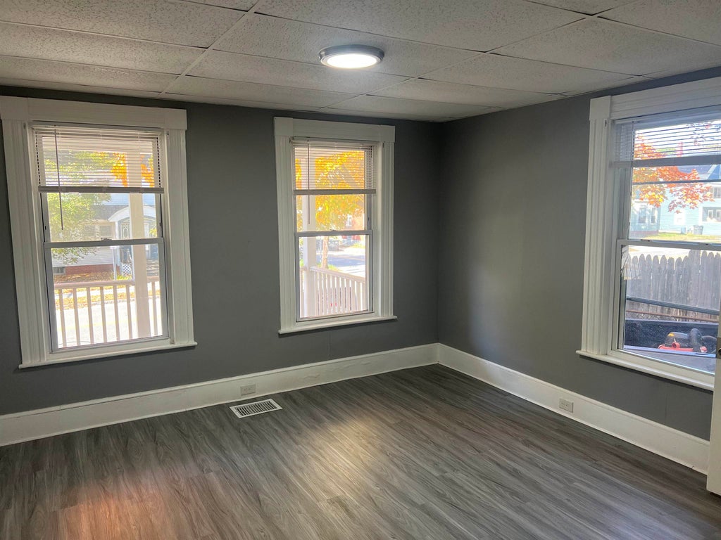 Photo of 9 Broadway Street #4, Pembroke, NH 03275 (MLS # 5113698)