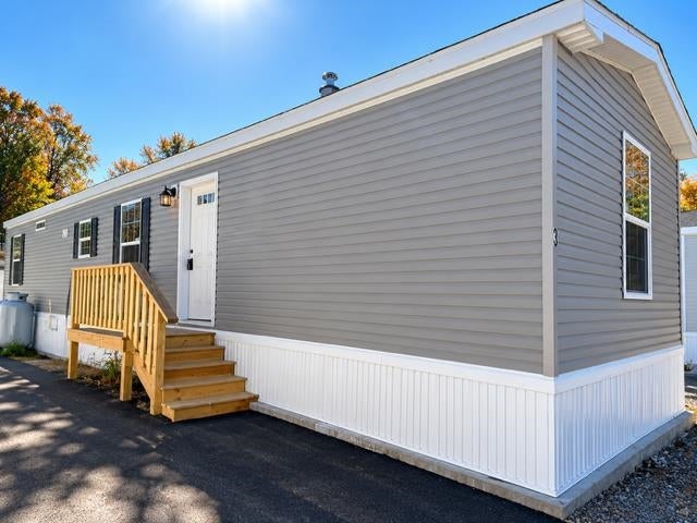 Photo of 75 South Policy Street #3, Salem, NH 03079 (MLS # 5115056)