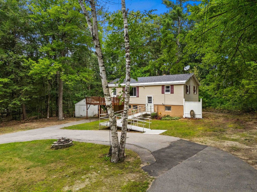 Photo of 11 Dudley Drive, Middleton, NH 03887 (MLS # 5101269)