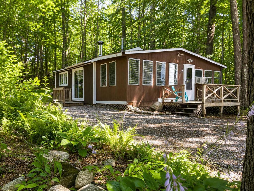 Photo of 9 Pinecrest Road, Raymond, NH 03077 (MLS # 5101453)