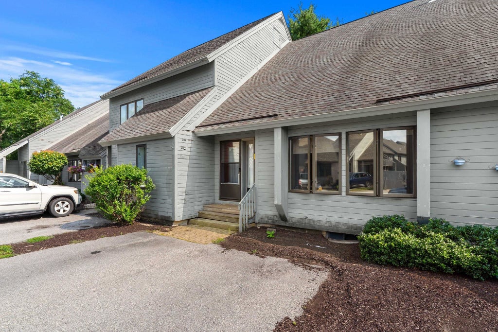 Photo of 5 Tsienneto Road #152, Derry, NH 03038 (MLS # 5105491)