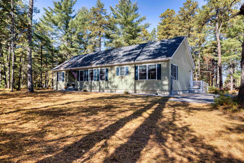 Photo of 3 Logan Way, Ossipee, NH 03890 (MLS # 5114599)