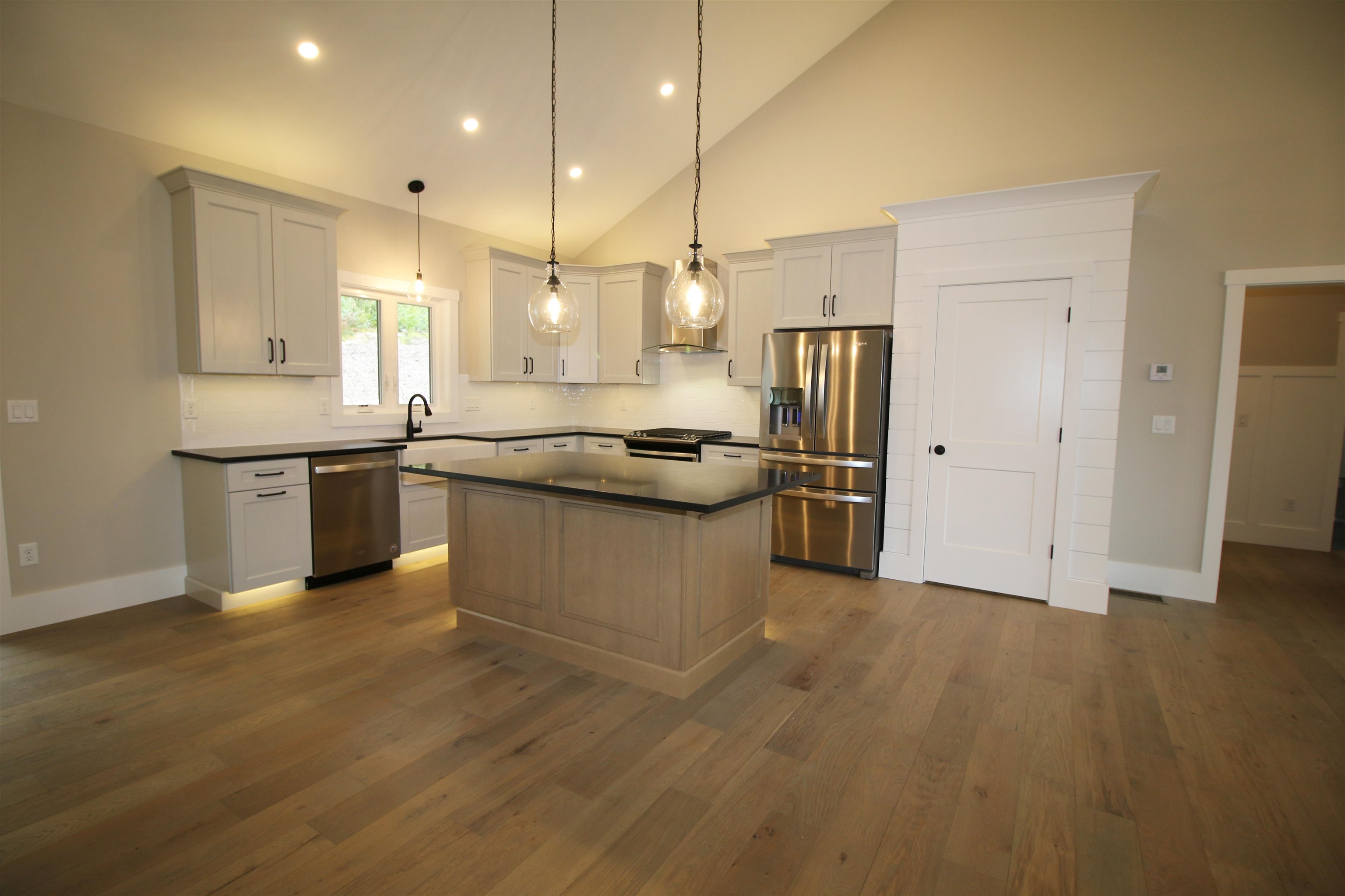 433 Dawn Court 18