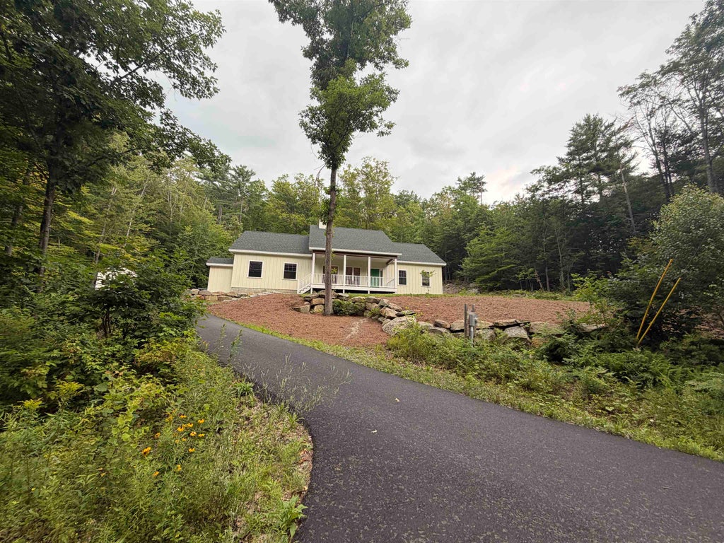 Photo of 102 South Beach Drive, Croydon, NH 03773 (MLS # 5108285)