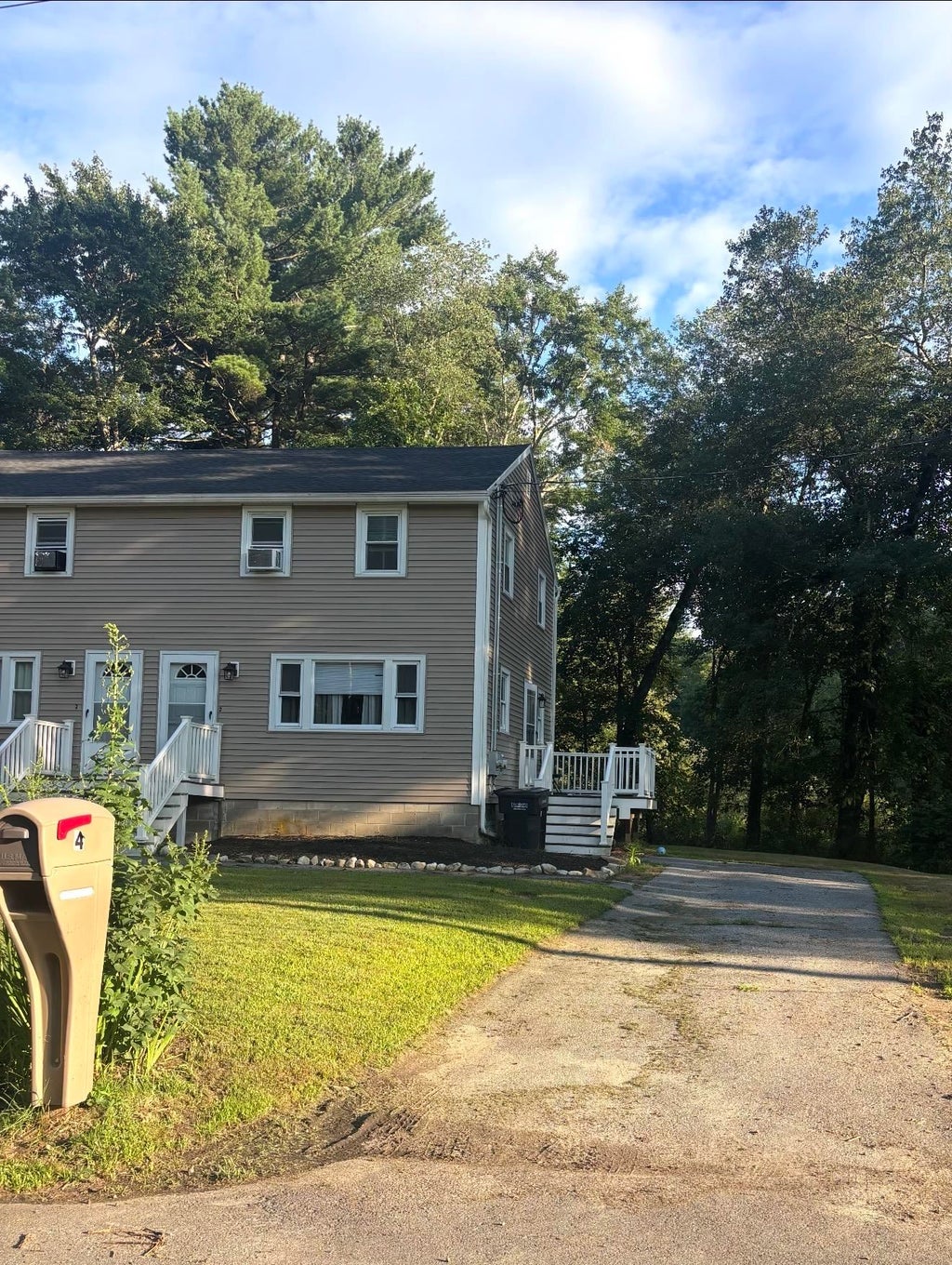 Photo of 4 Lorraine Avenue, Pelham, NH 03076 (MLS # 5102719)