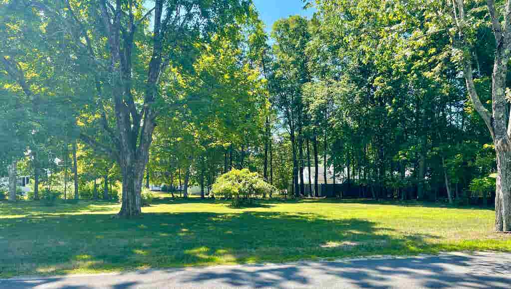 Photo of 11 Copeland Drive, Rochester, NH 03867 (MLS # 5105215)