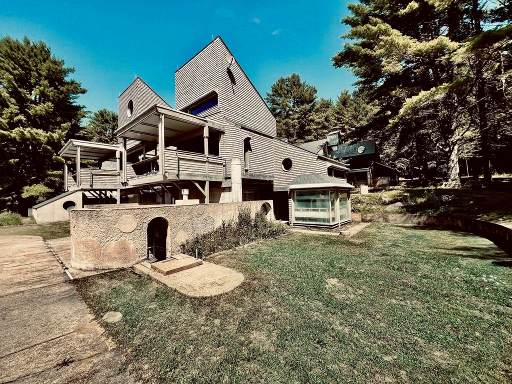 Photo of 435 Avery Hill Road, Alton, NH 03810 (MLS # 5100206)