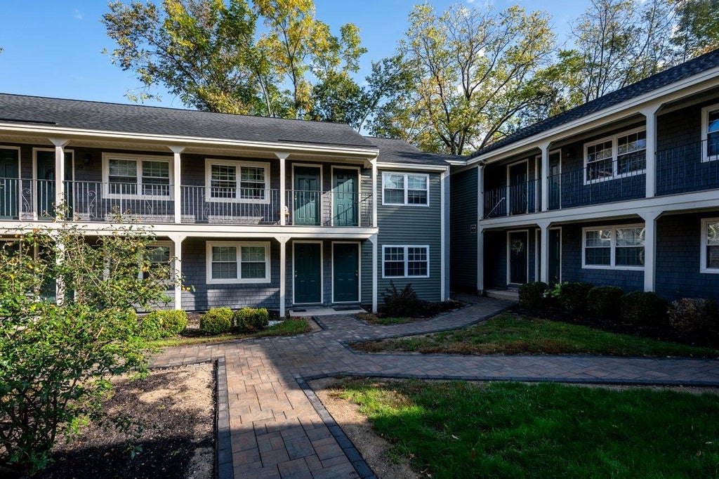 Photo of 22 Cricket Brook, Dover, NH 03820 (MLS # 5114106)