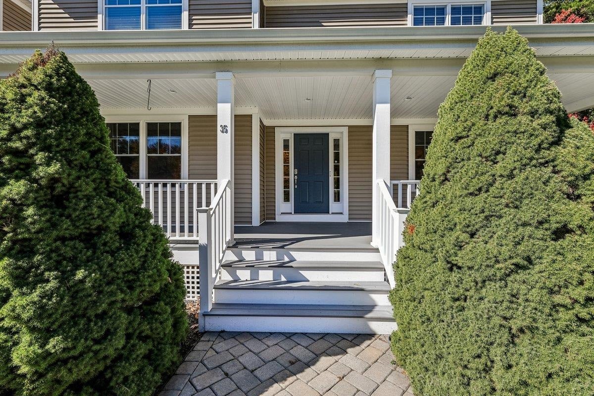 35 Labrador Lane