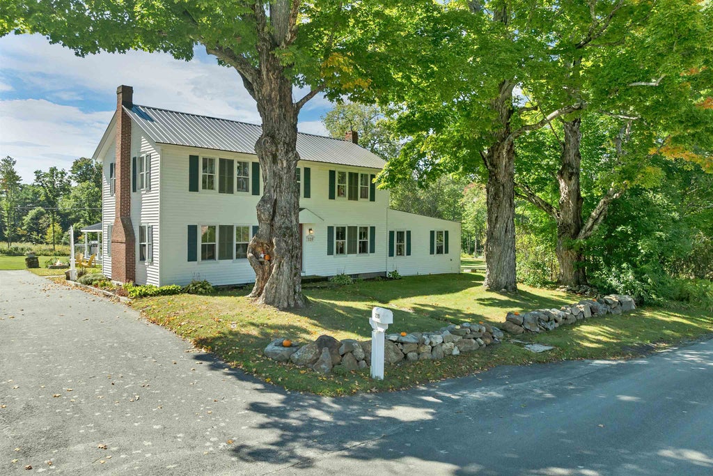 Photo of 220 Stockbridge Corner Road, Alton, NH 03809 (MLS # 5110805)