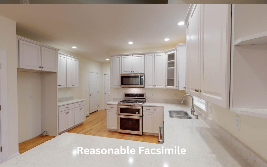 Photo of 114 Lantern Drive, Sandown, NH 03873 (MLS # 5097030)