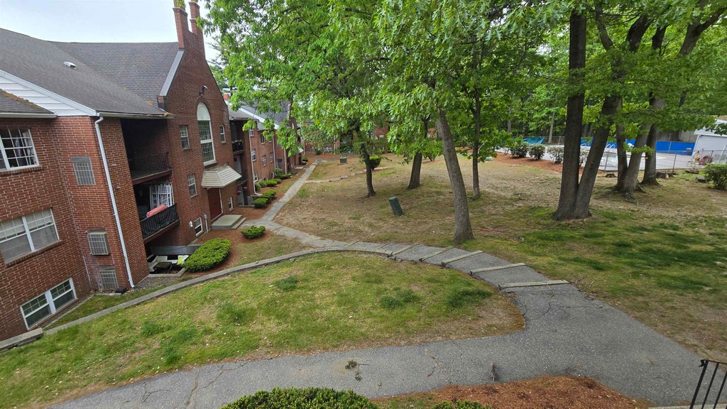 Photo of 6 Louisburg Square #8, Nashua, NH 03060 (MLS # 5094957)