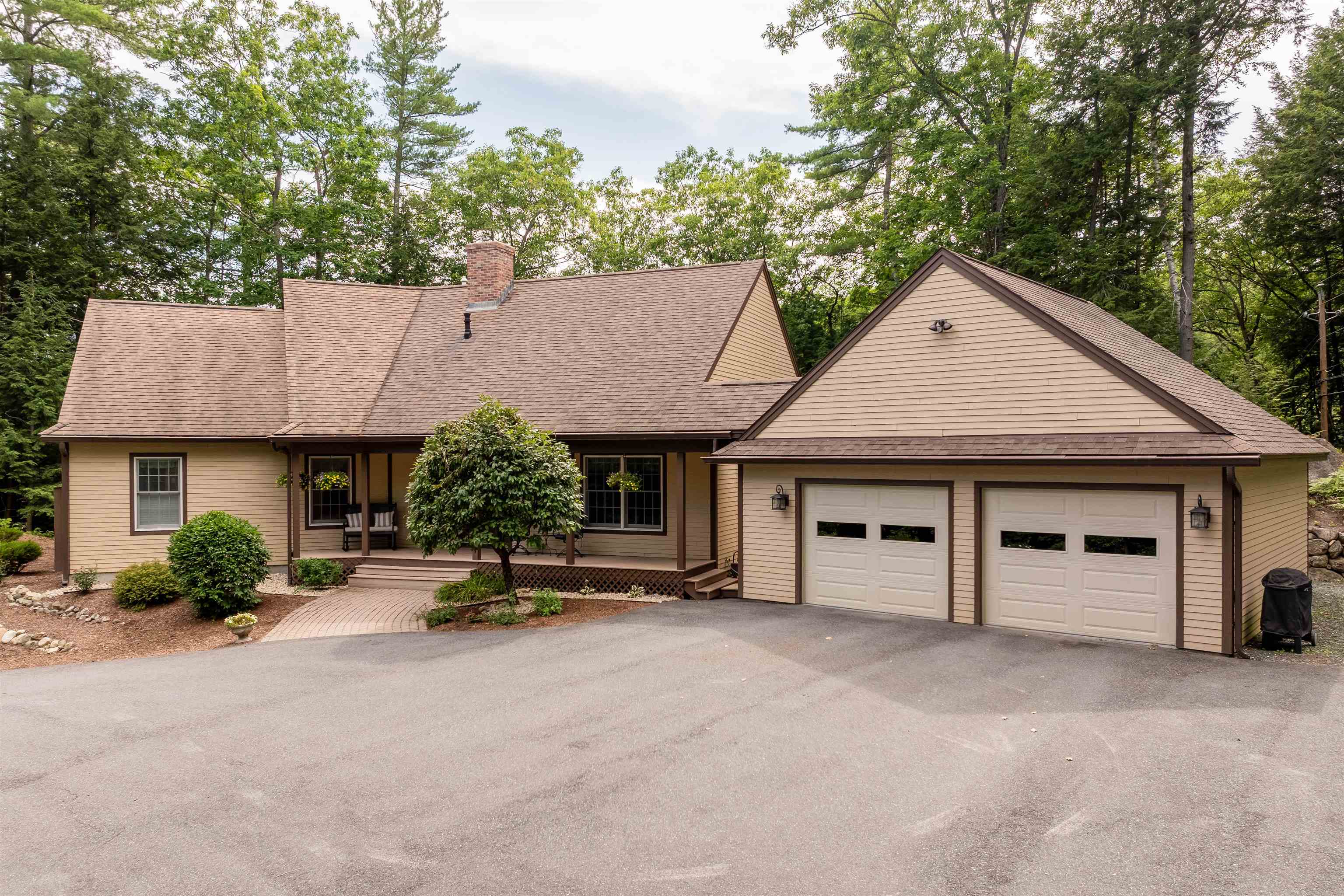 35 Clearwater Drive