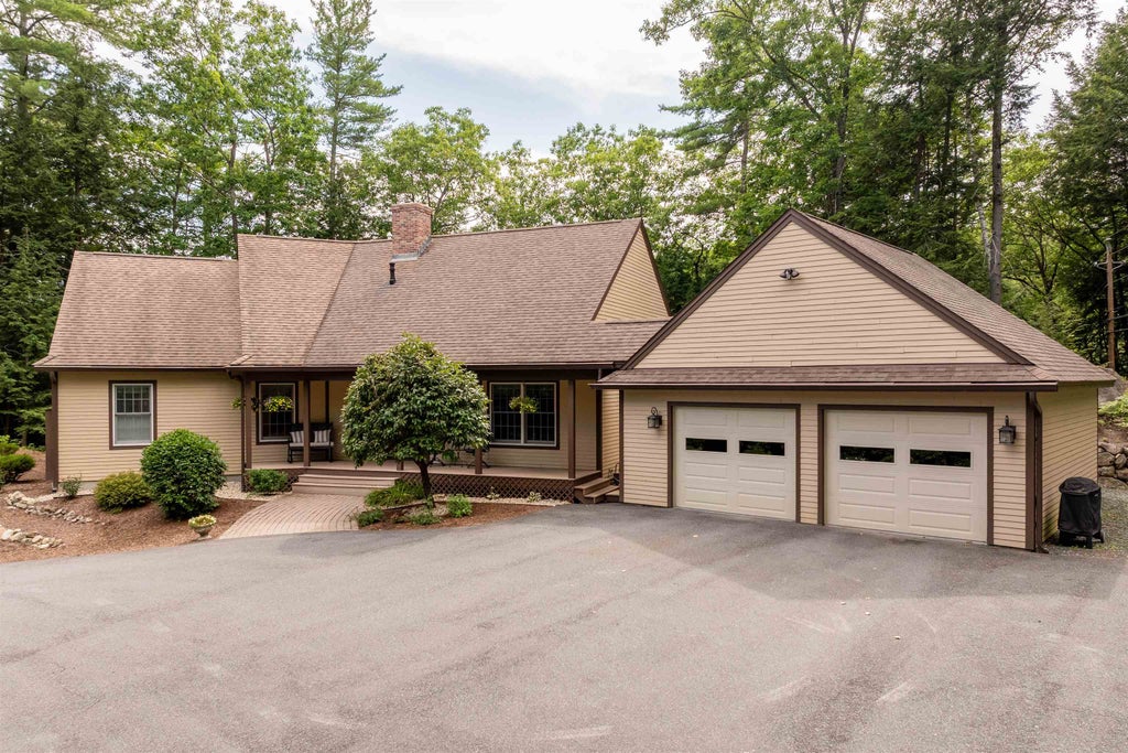 Photo of 35 Clearwater Drive, Grantham, NH 03753 (MLS # 5102551)